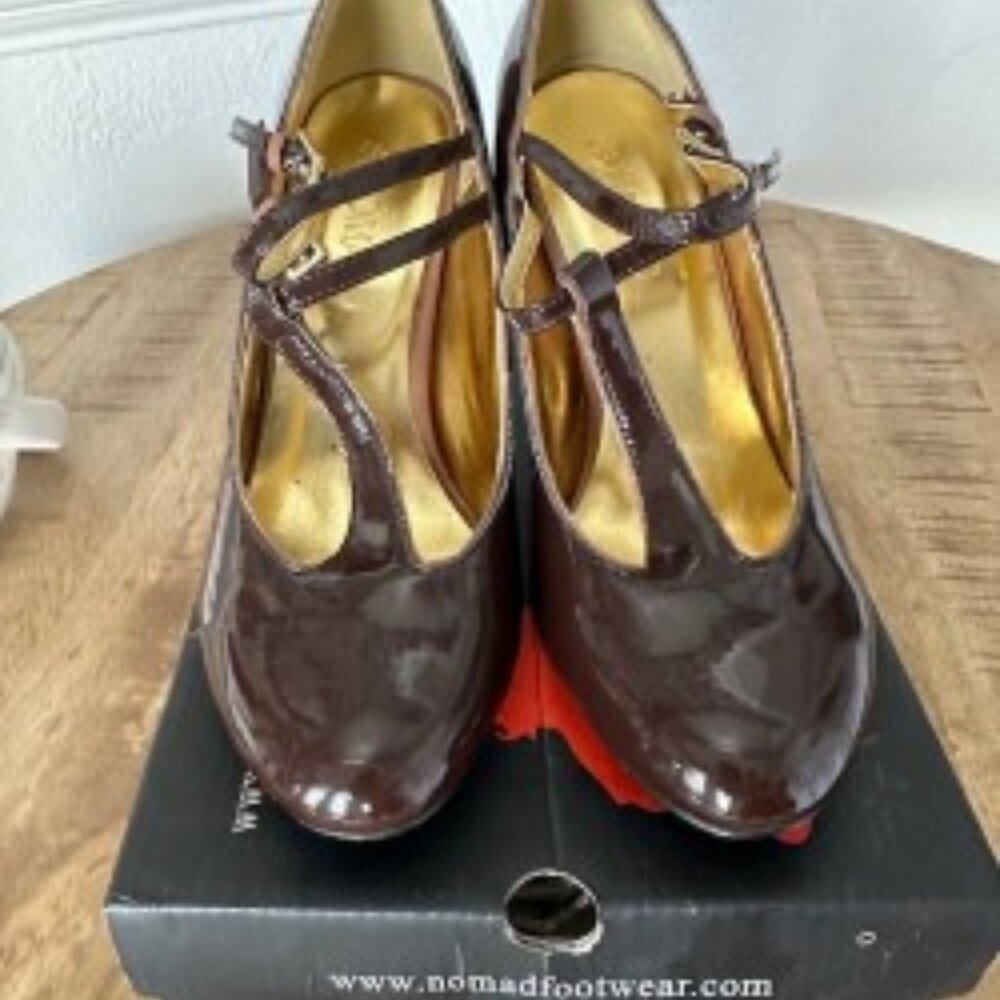 Nomad Brown Heels Size 6